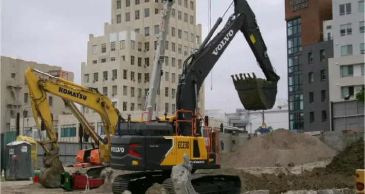 Maior escavadeira elétrica da Volvo inova mercado de construção sustentável